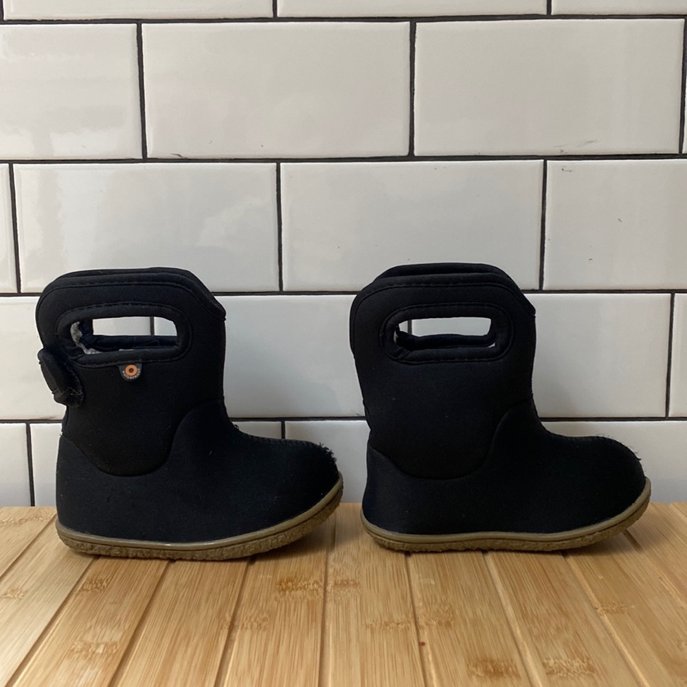 Black Baby Bogs